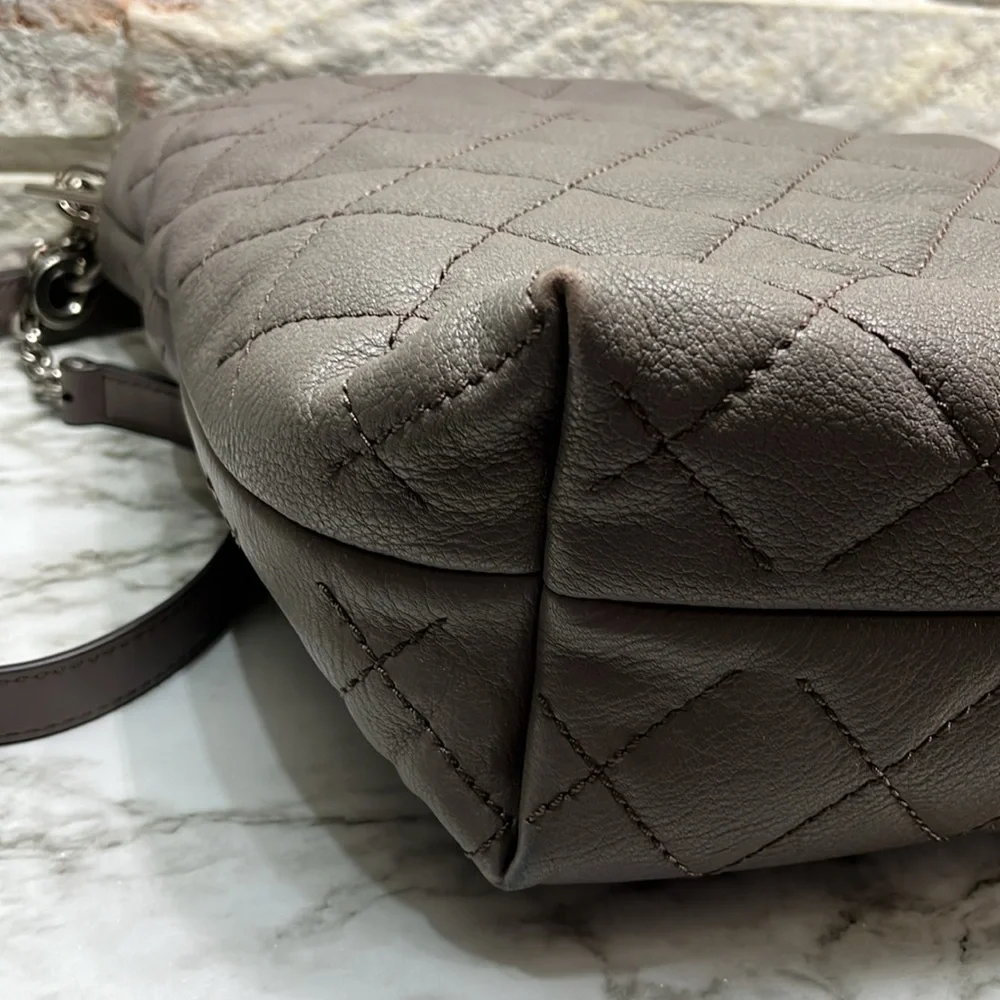 MICHAEL KORS LONI 2 WAY QUILTED LARGE TOTE BAG WITH TAGS. - Picture 10 of 16